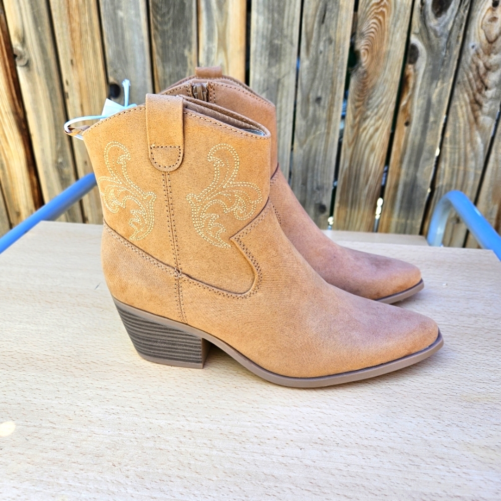 Faux Leather Western Boots Womens Size 8